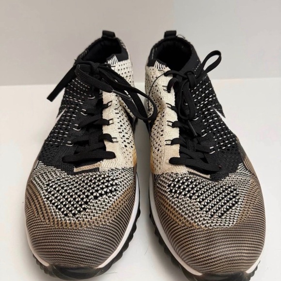Nike Men’s Flyknit Sneakers - Picture 3 of 8